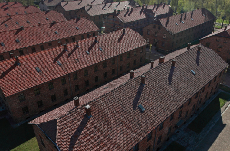 Auschwitz sightseeing today pictures maps