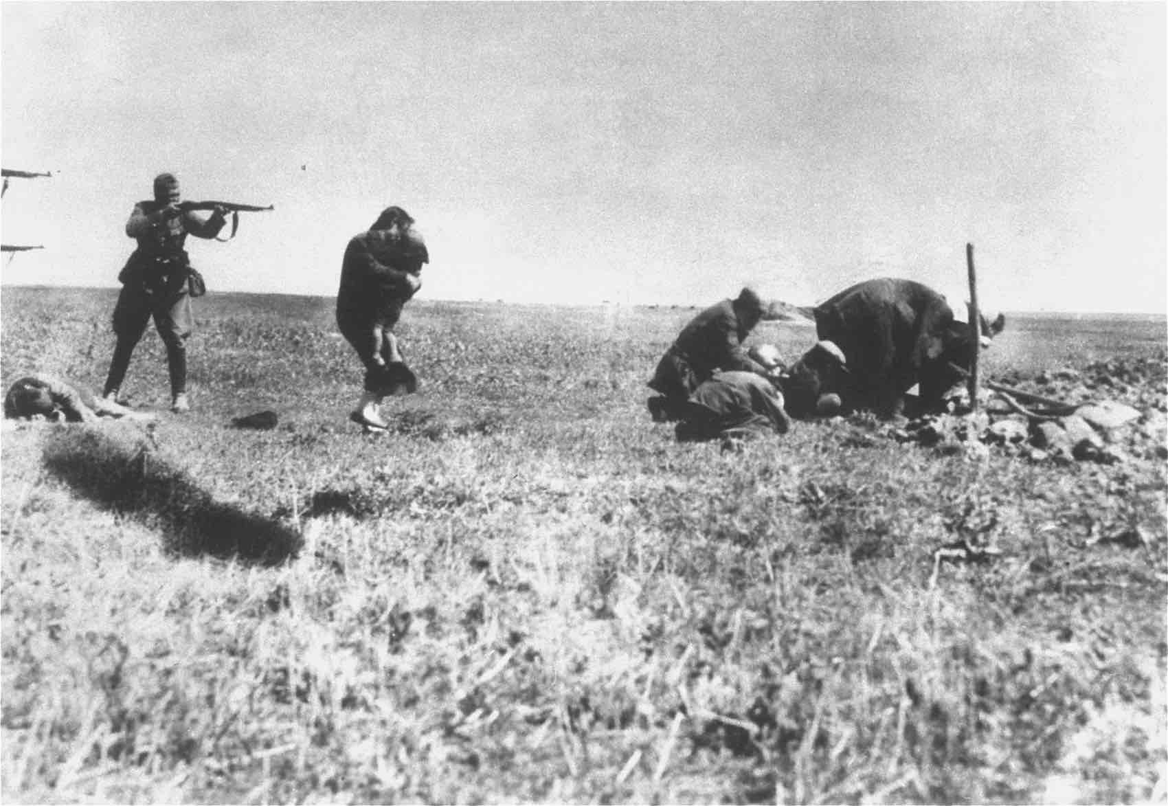 Jew_Killings_in_Ivangorod_(1942)