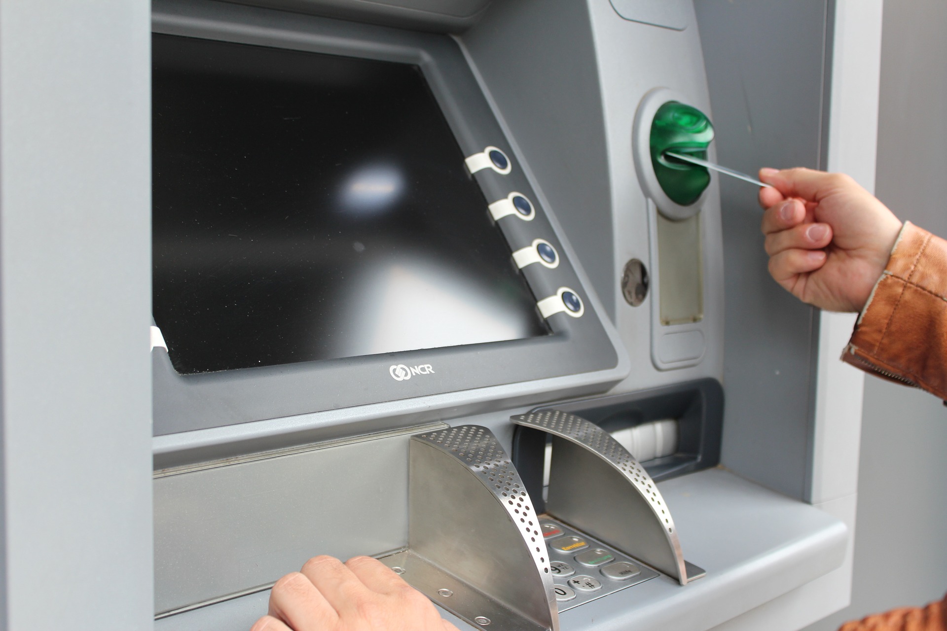 polish-currency-atm polish-currency-atm