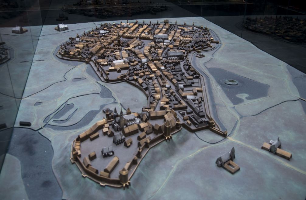 Krakow Old Town mockup krakow-interesting-facts-mockup