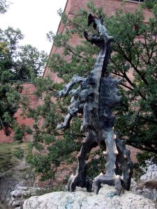 wawel_cathedral_dragon wawel_cathedral_dragon