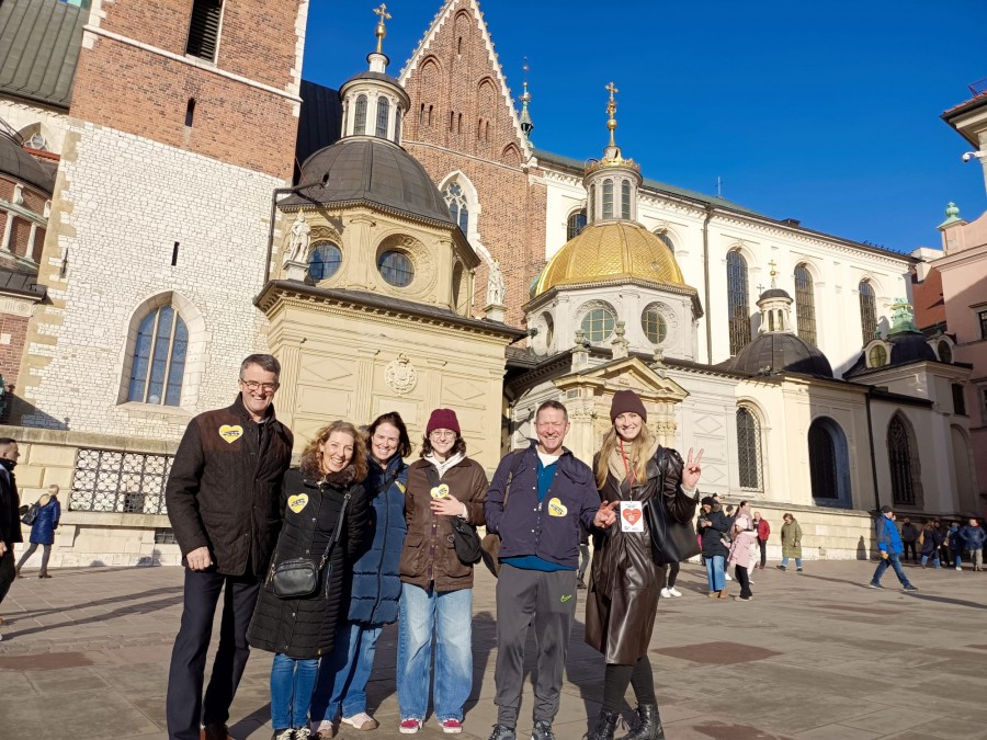 krakow-old-town-wawel-walking-tour-with-local-tips-food-spots
