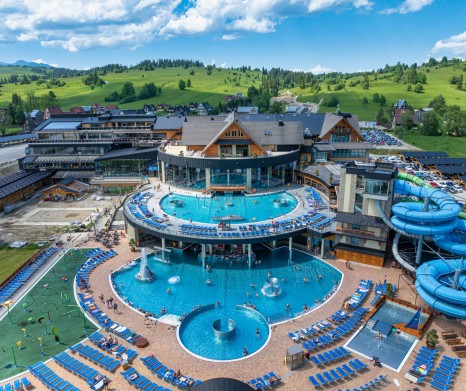 From Krakow: Chochołowskie Thermal Baths Transfer & Entry Ticket