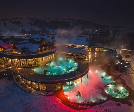 From Krakow: Zakopane Private Tour with Thermal Pools & Gubałówka Funicular Ride