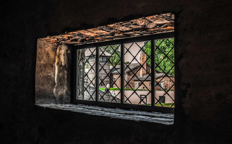 Auschwitz Full Day Tour - Window View