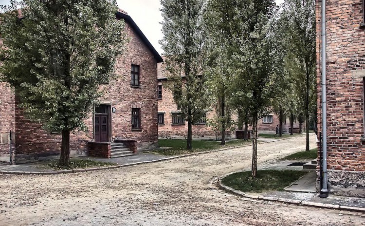 auschwitz shuttle With Auschwitz Shuttle Bus you can go on budget