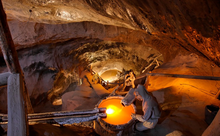 Wieliczka Salt Mine Tour from Krakow - Legendary dwarfs at work